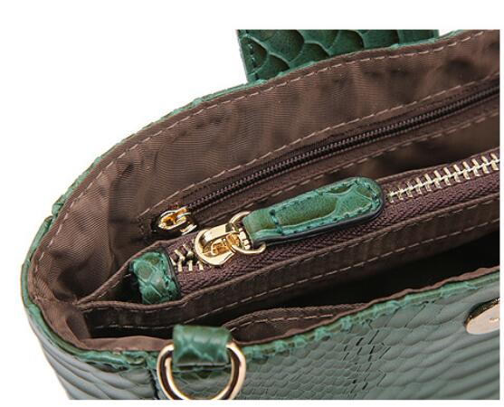 Factory wholesale snake-grain chain bag