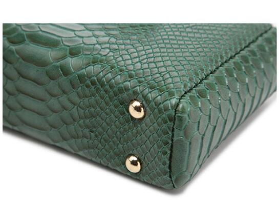 Factory wholesale snake-grain chain bag