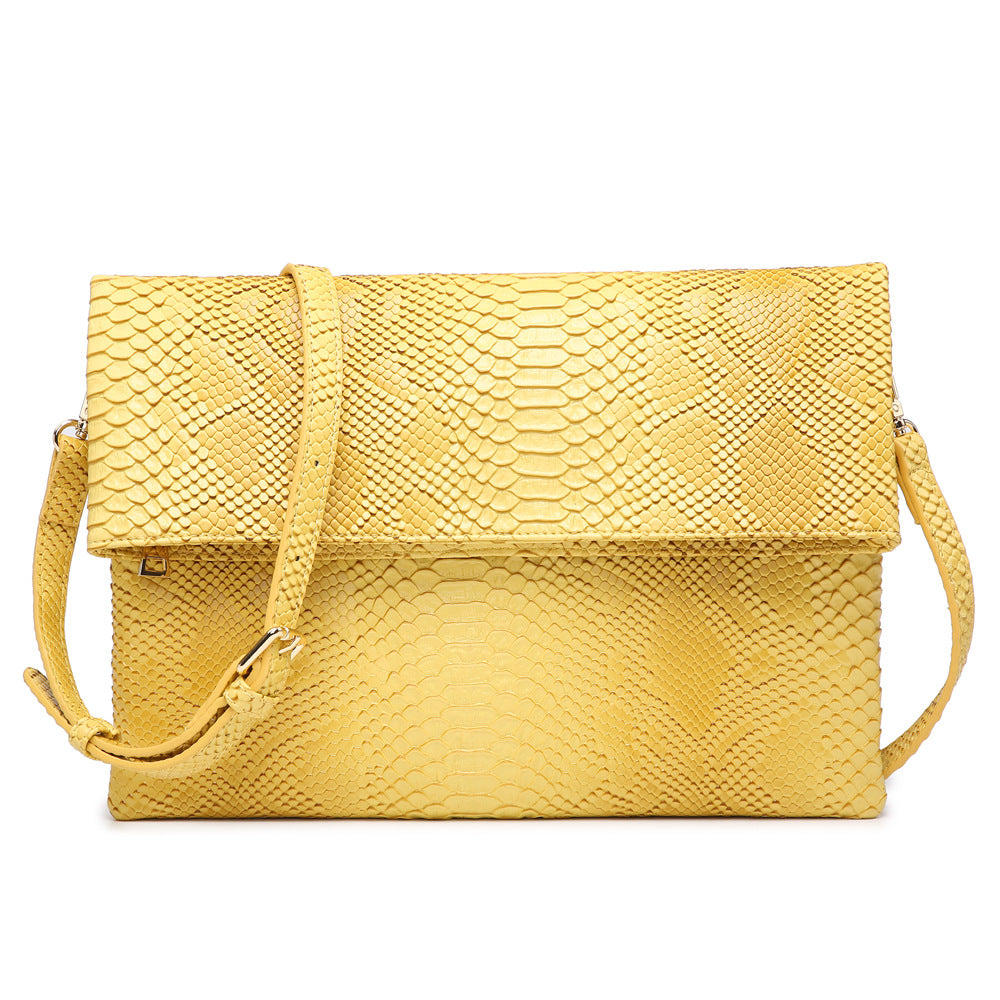 Female folding clutch bag - serpentine grain