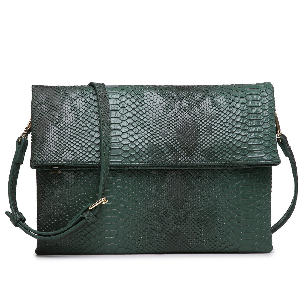 Female folding clutch bag - serpentine grain