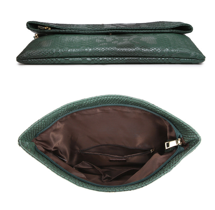 Female folding clutch bag - serpentine grain