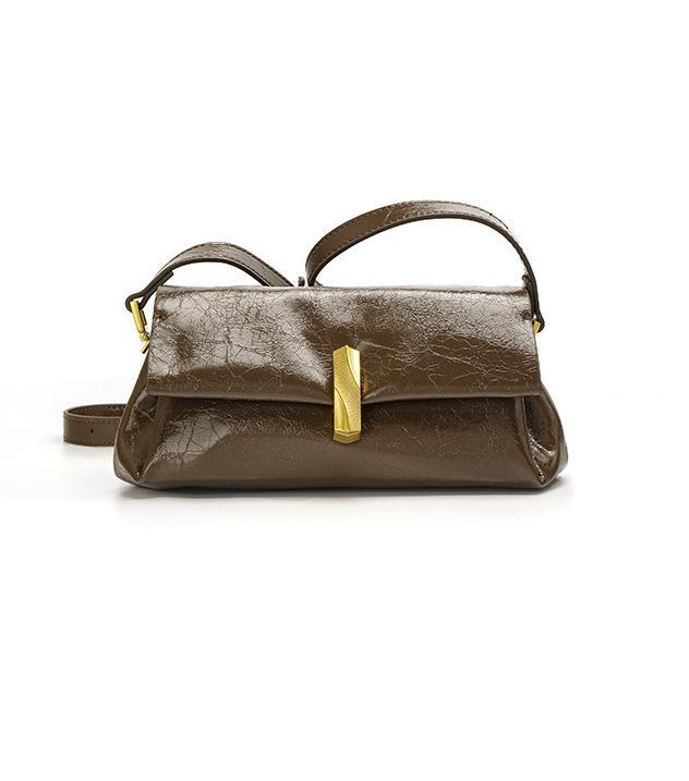 Female oil wax leather shoulder baguette bag