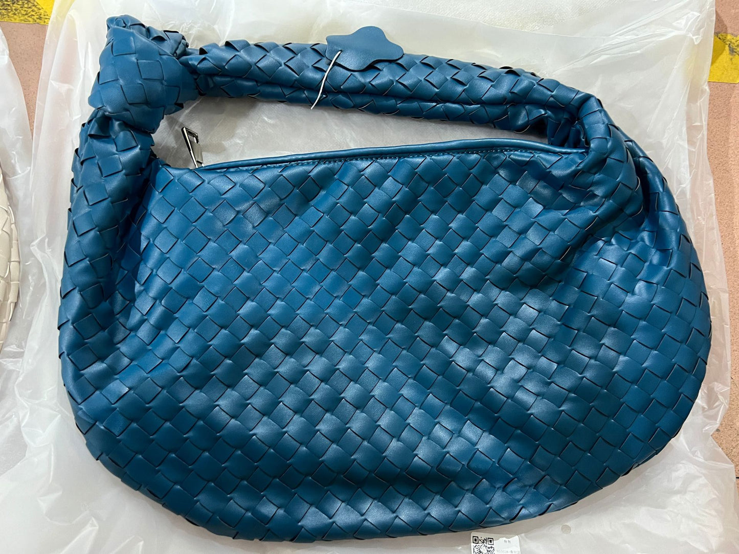 Hand-woven large tote bag - wholesale