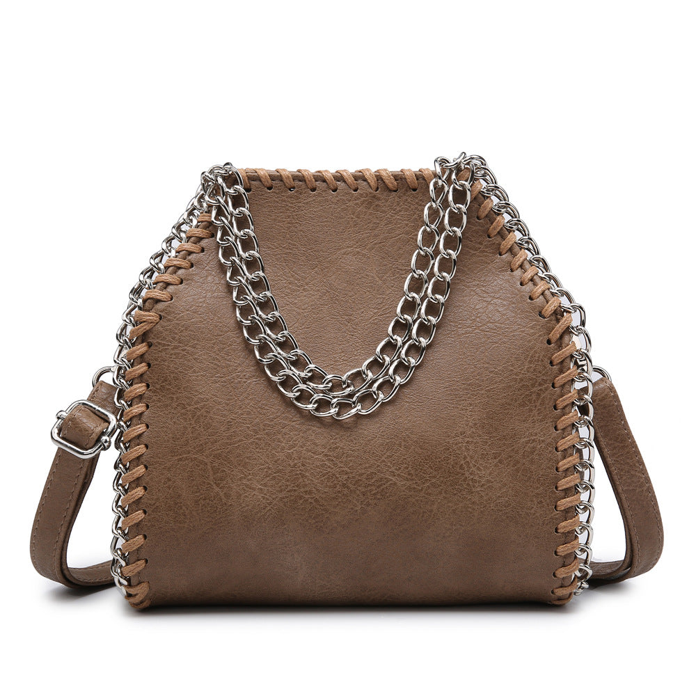 Trendy chain bag for ladies