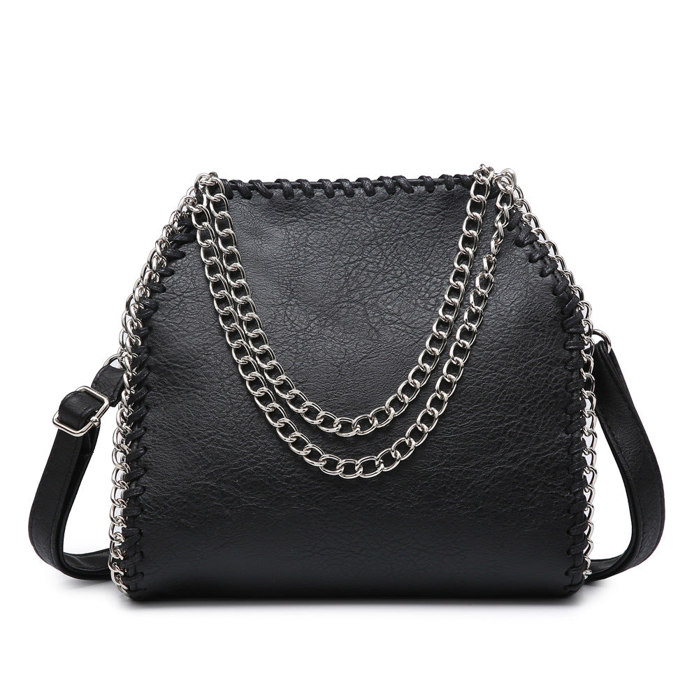 Trendy chain bag for ladies